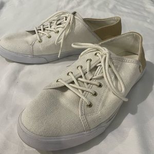 Tommy Hilfiger canvas sneakers in tan/white, size 10.